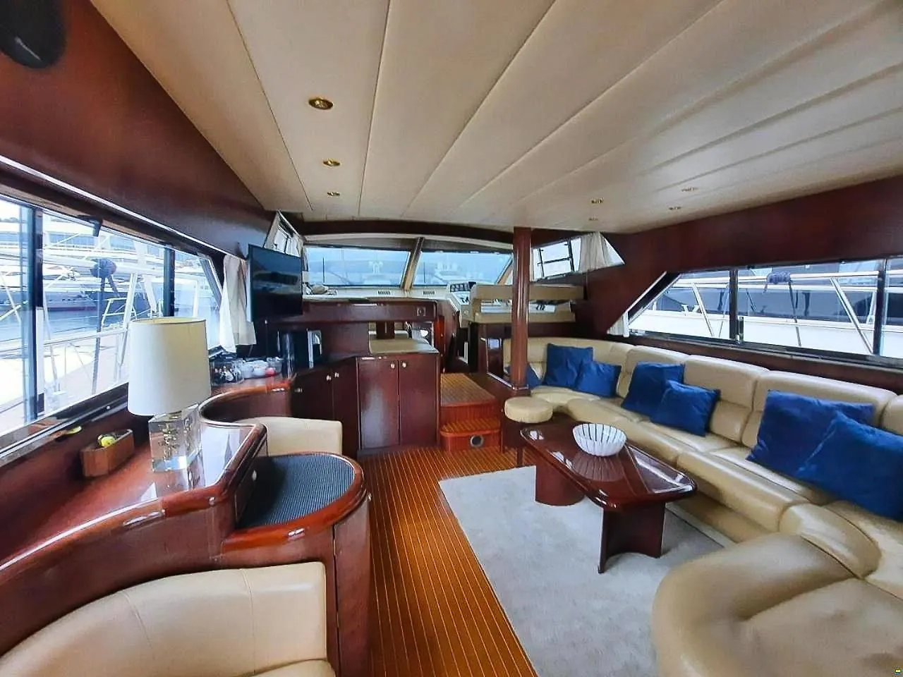 Yacht Exceptionnel - Vieux Port De Cannes - 3 Chbr / 2 Sdb location